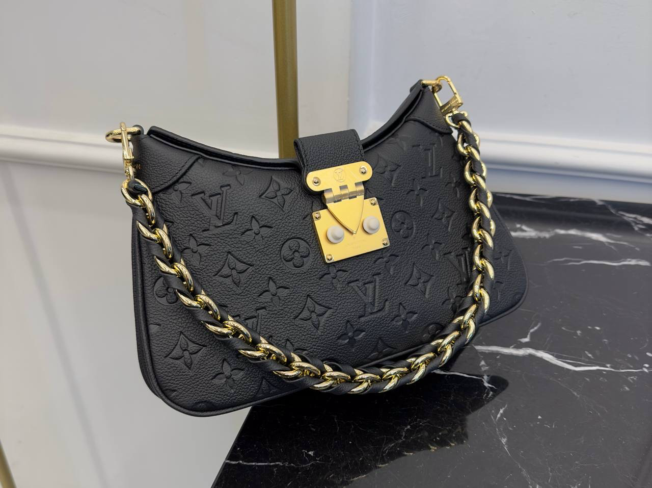 Louis V Twinny Black