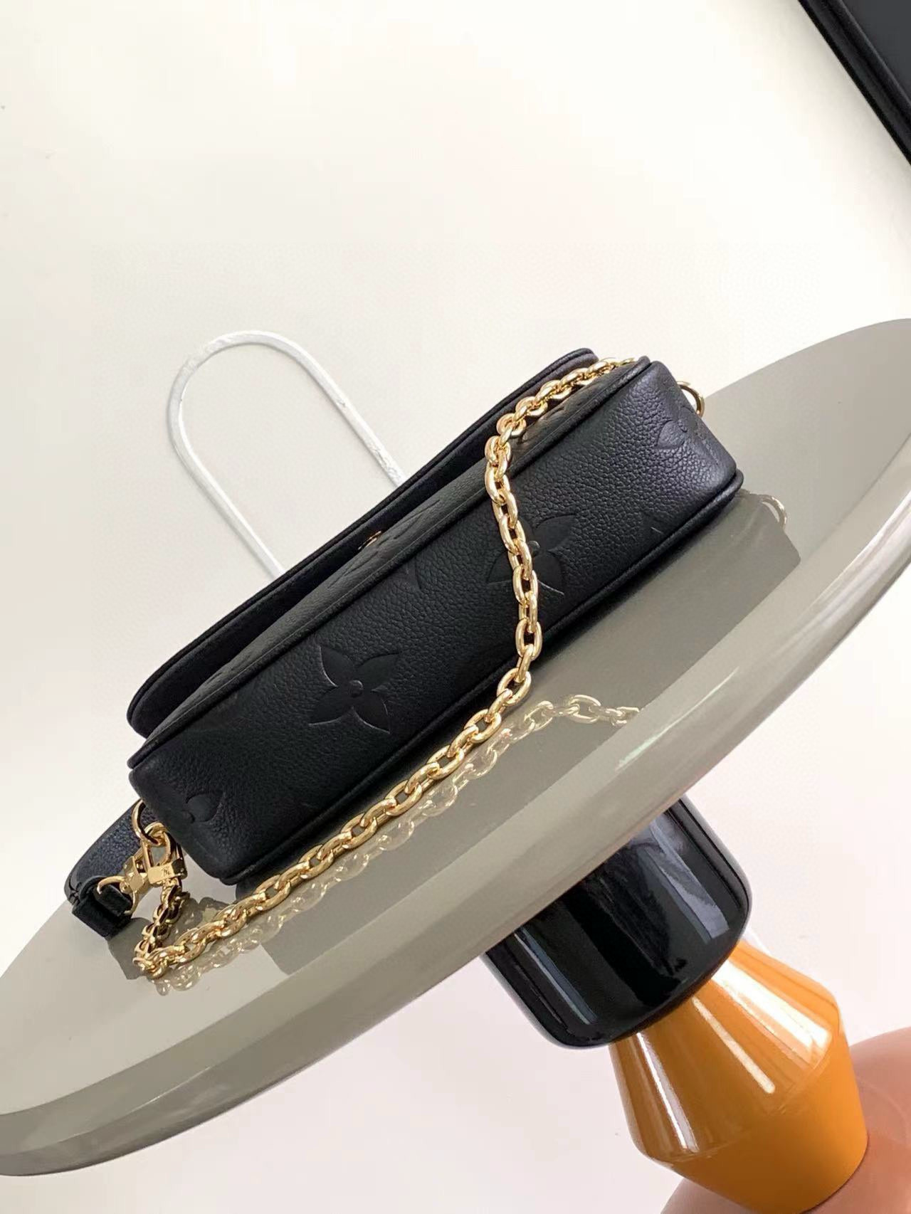 Louis V Wallet on Chain Ivy Black