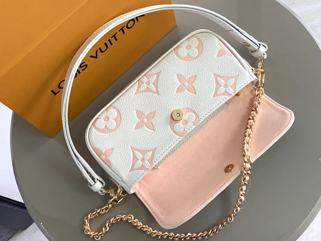 Louis V Wallet on Chain Ivy White