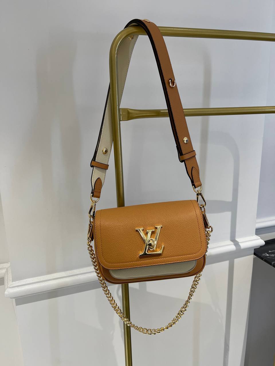 LOUIS V LOCKME TENDER  Bag