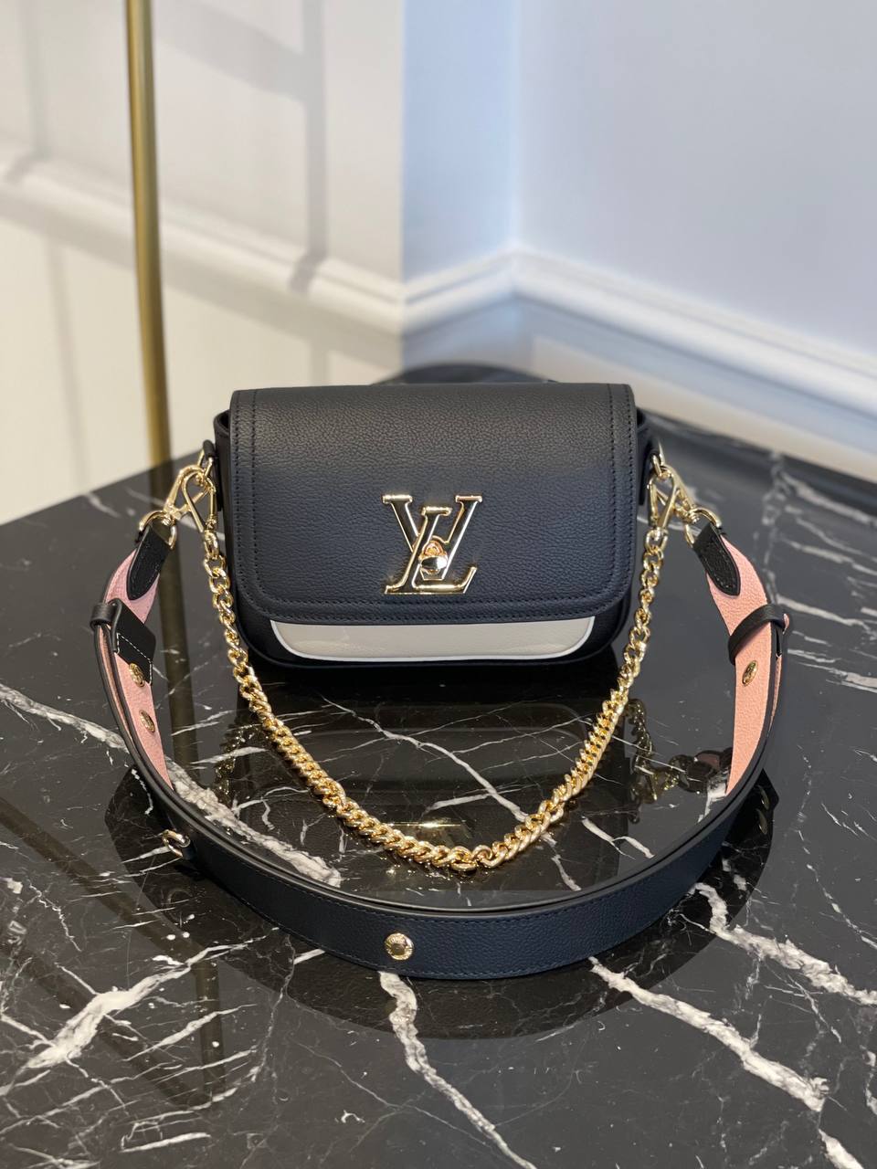 LOUIS V LOCKME TENDER  Bag